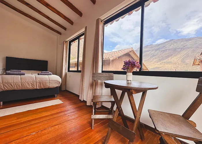 Large Stylish Semi-house In Rinconada