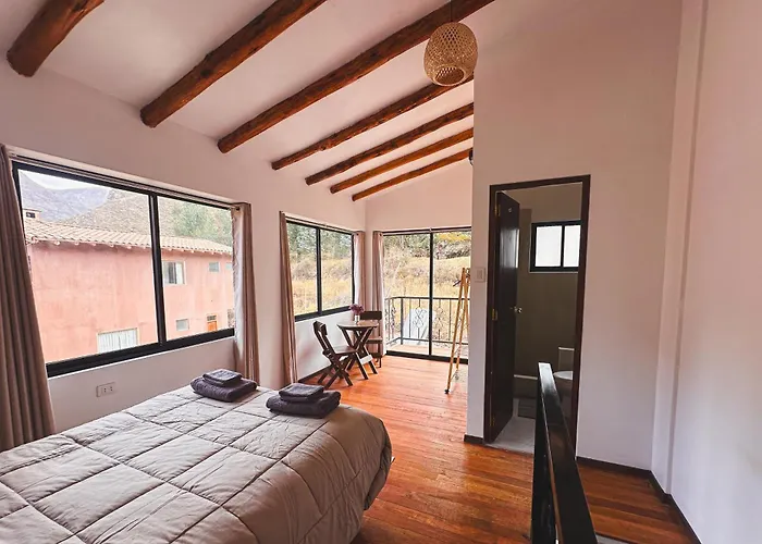 Large Stylish Semi-house In Rinconada *