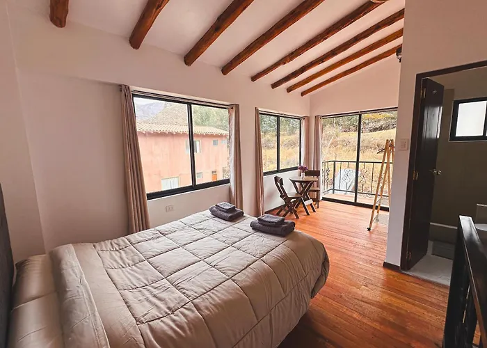 Large Stylish Semi-house In Rinconada *