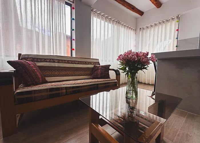 Large Stylish Semi-house In Rinconada